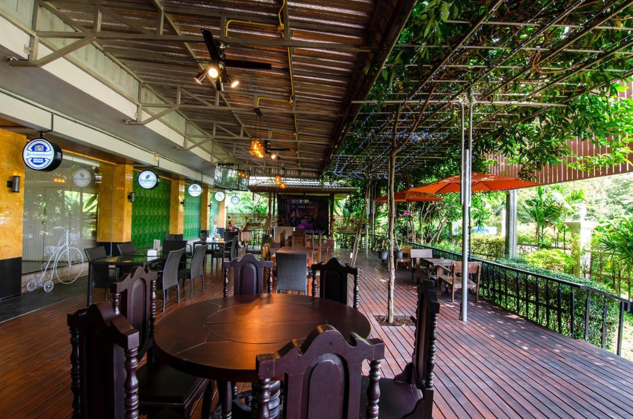 Tara Lake Bangkok Exterior photo